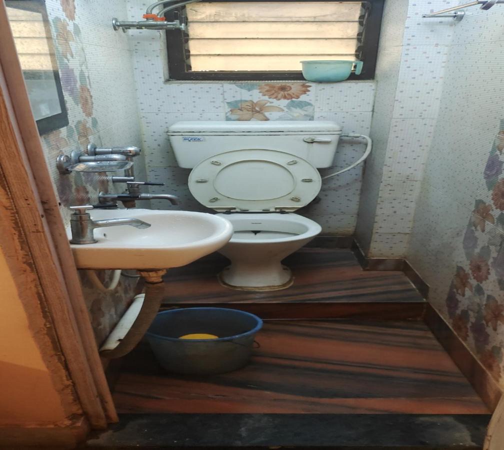 Staymaker Tirupati Guest House Calcutá Exterior foto