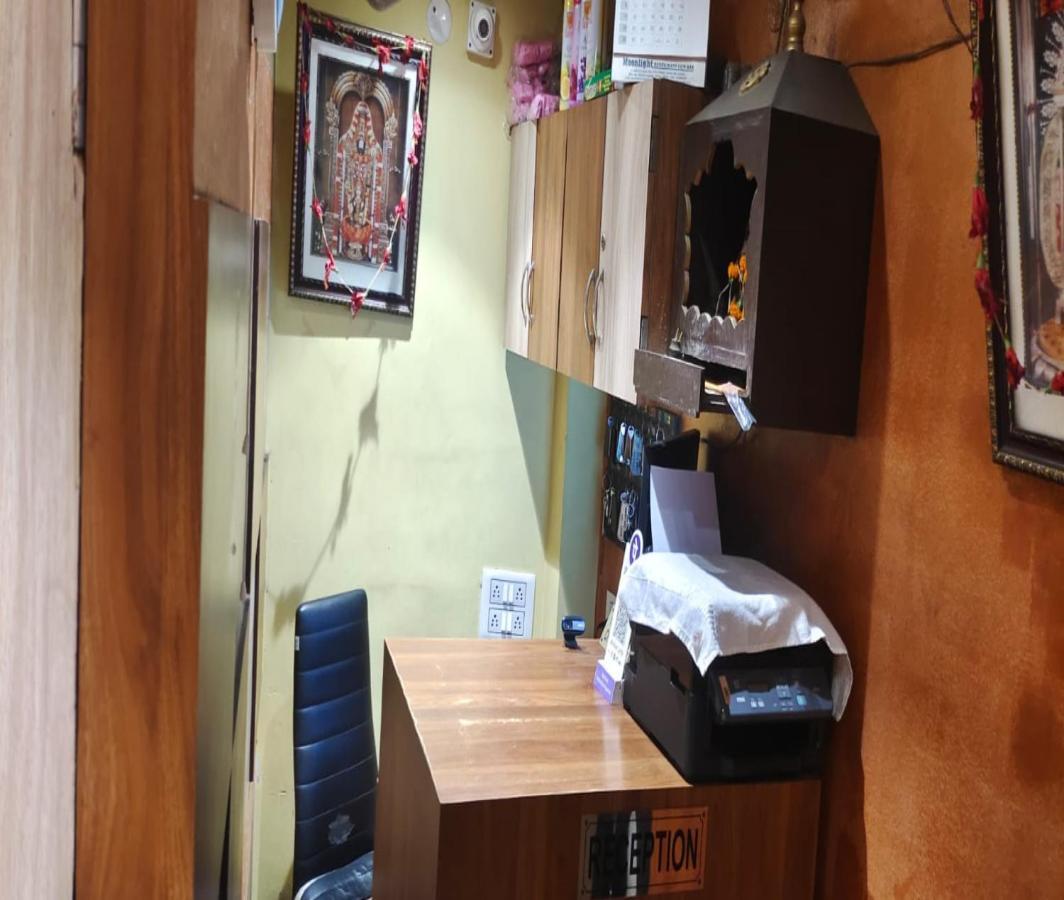 Staymaker Tirupati Guest House Calcutá Exterior foto